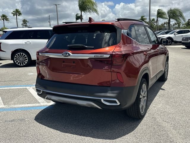 Used 2021 Orange Kia S image 6