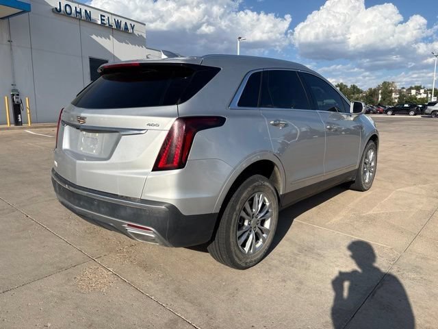 Used 2020 RADIANT SILVER METALLIC Cadillac Premium Luxury FWD image 5