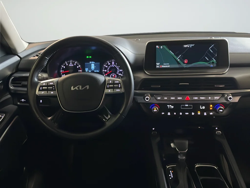 Certified Used 2022 White Kia S image 12