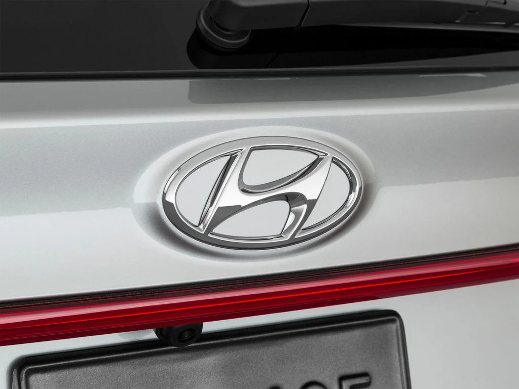 Used 2023 Silver Hyundai Limited image 62