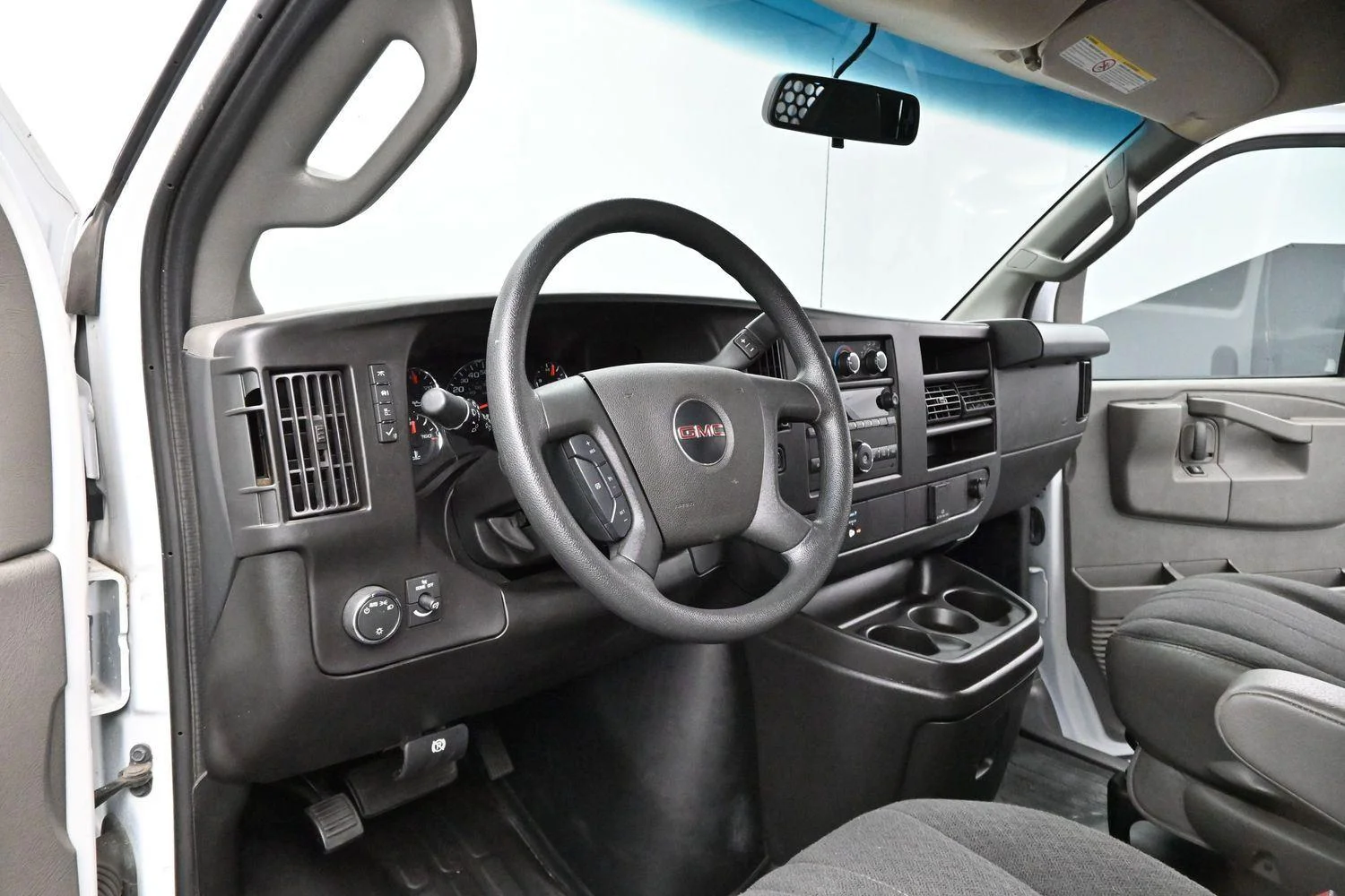 Used 2024 Summit White GMC Work Van image 13