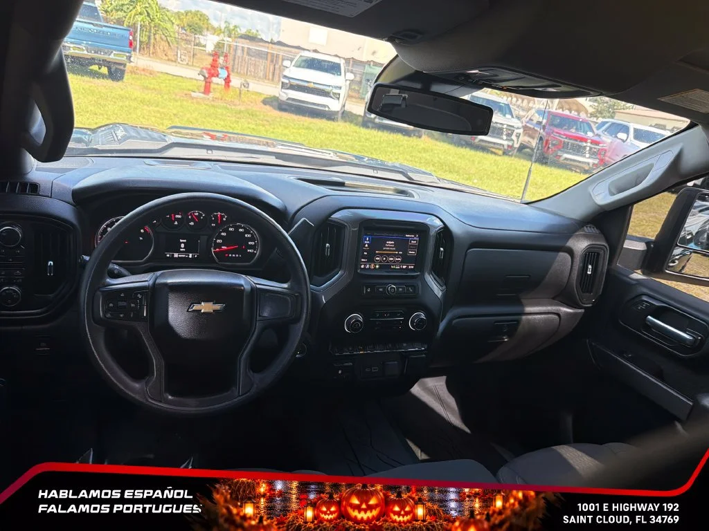 Used 2024 Black Chevrolet Custom image 28