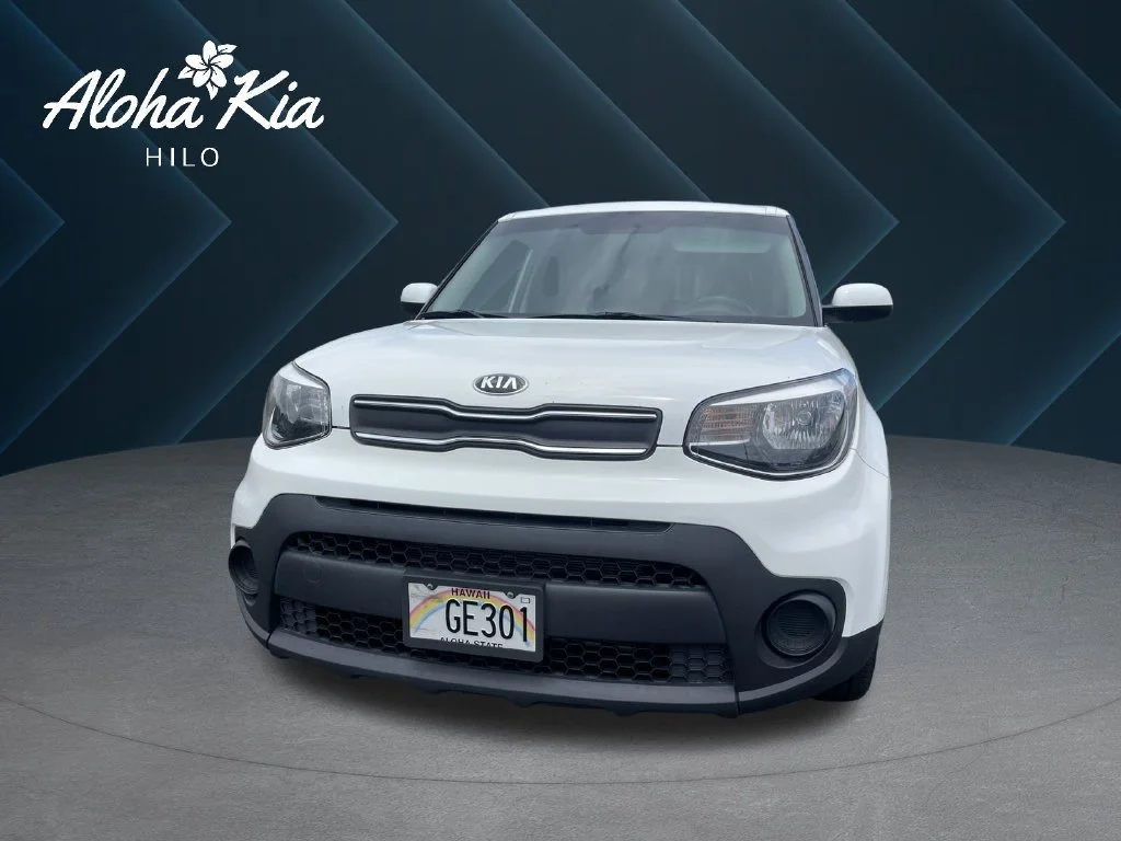 Used 2018 White Kia Base image 1