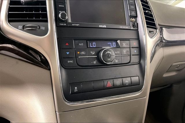 Used 2012 Red Jeep Laredo image 11