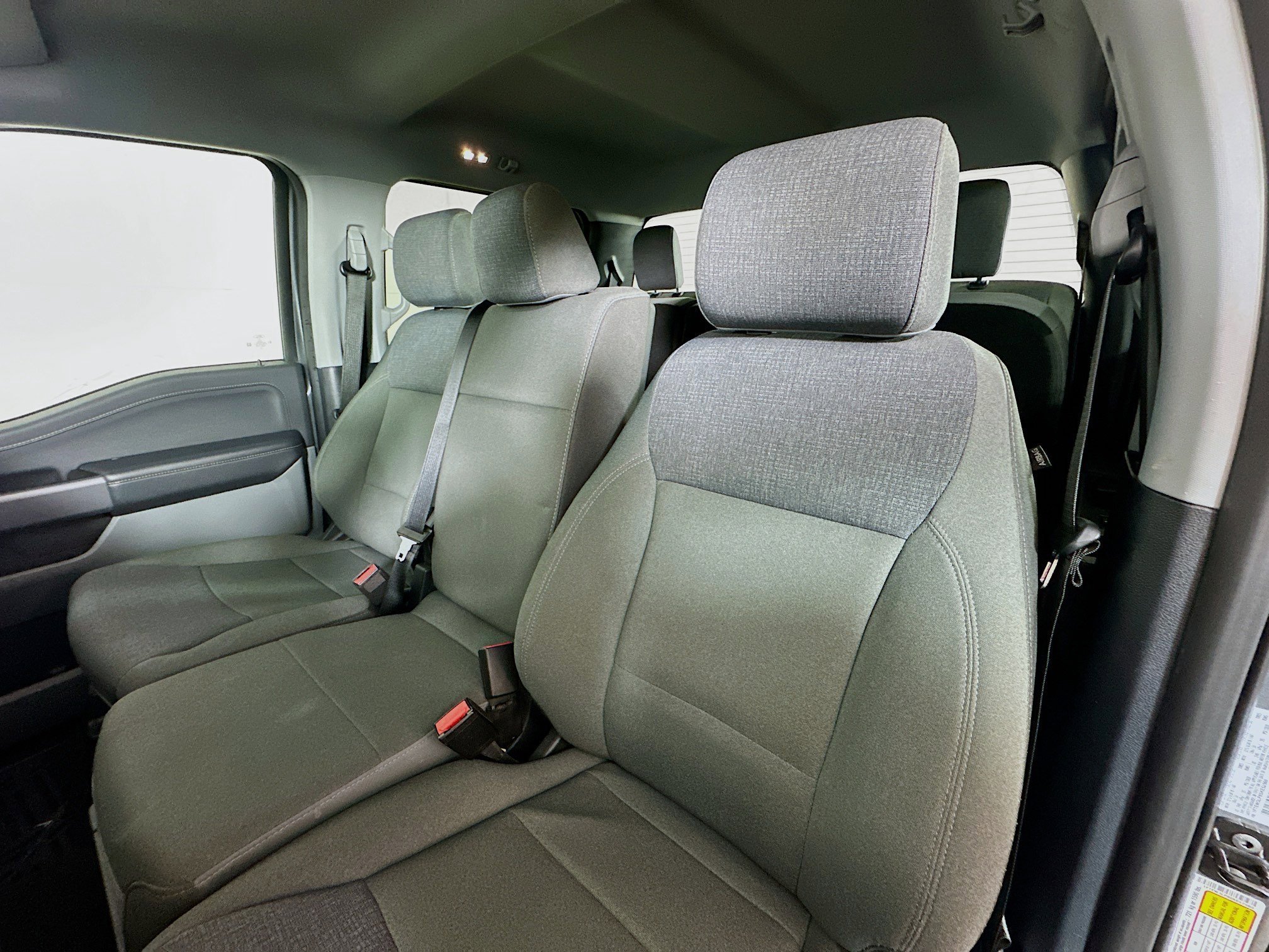Used 2025 Gray Metallic Ford XLT image 19