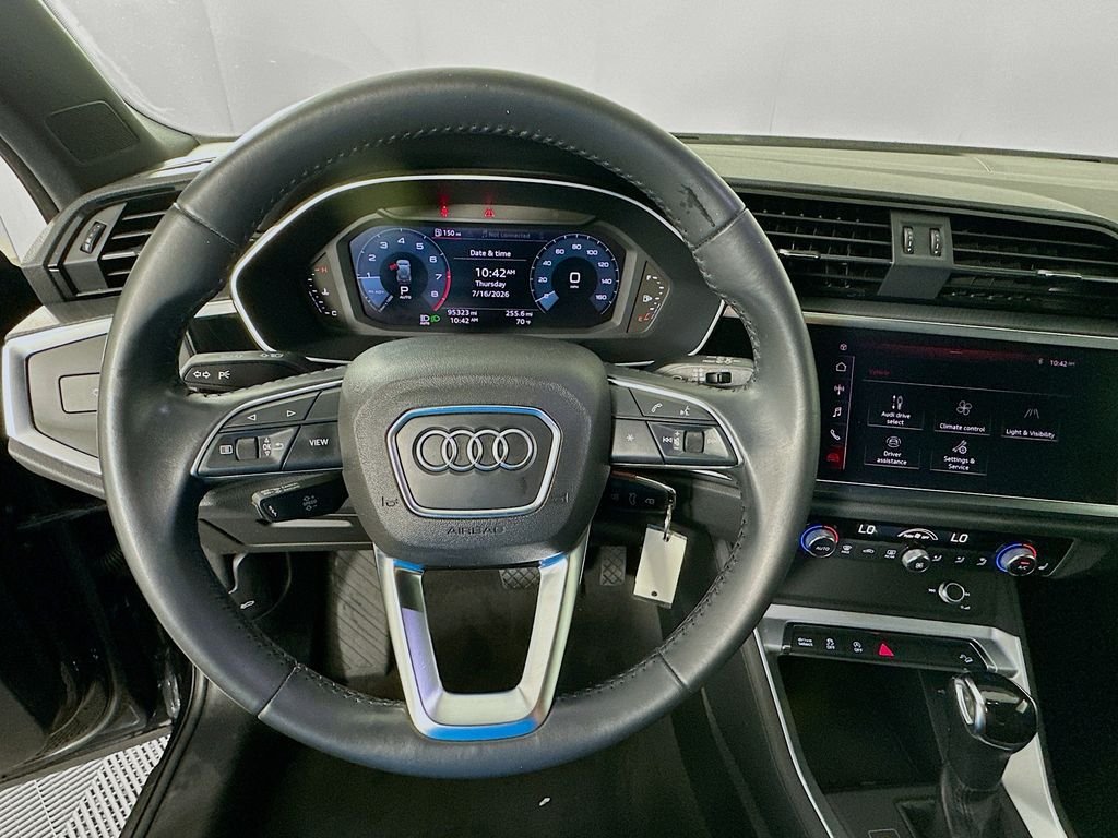 Used 2019 Mythos Black Metallic Audi 2.0T Premium image 11