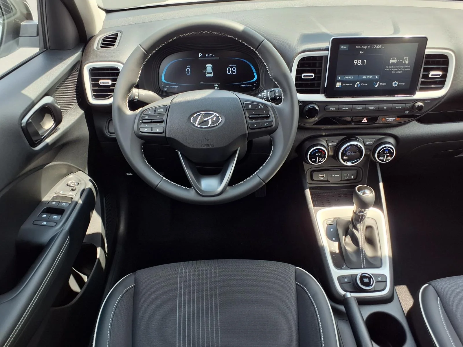 New 2026 Lunar White/Black Roof Hyundai SEL image 2