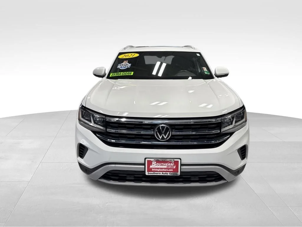 Used 2021 White Volkswagen 2.0T SE w/Technology image 12