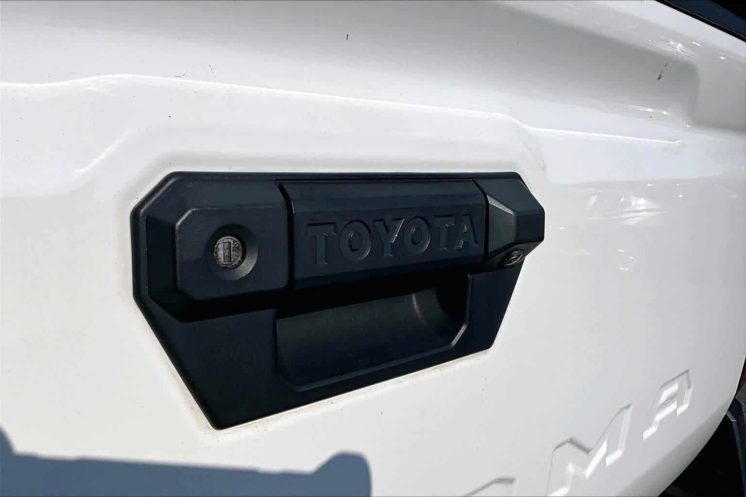 Used 2024 Ice Cap Toyota SR image 31