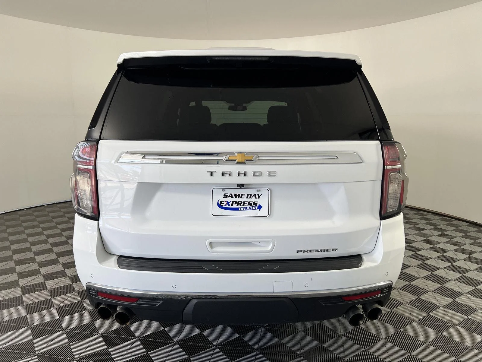 Used 2021 Summit White Chevrolet Premier image 10