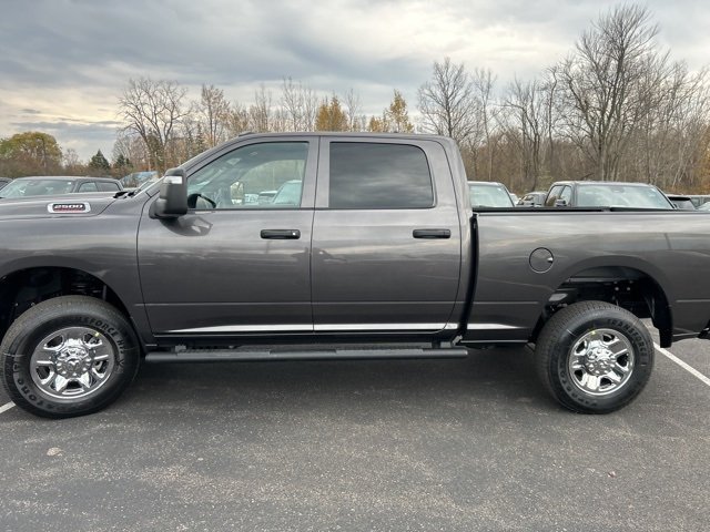 2026 Ram 2500 Tradesman photo 4