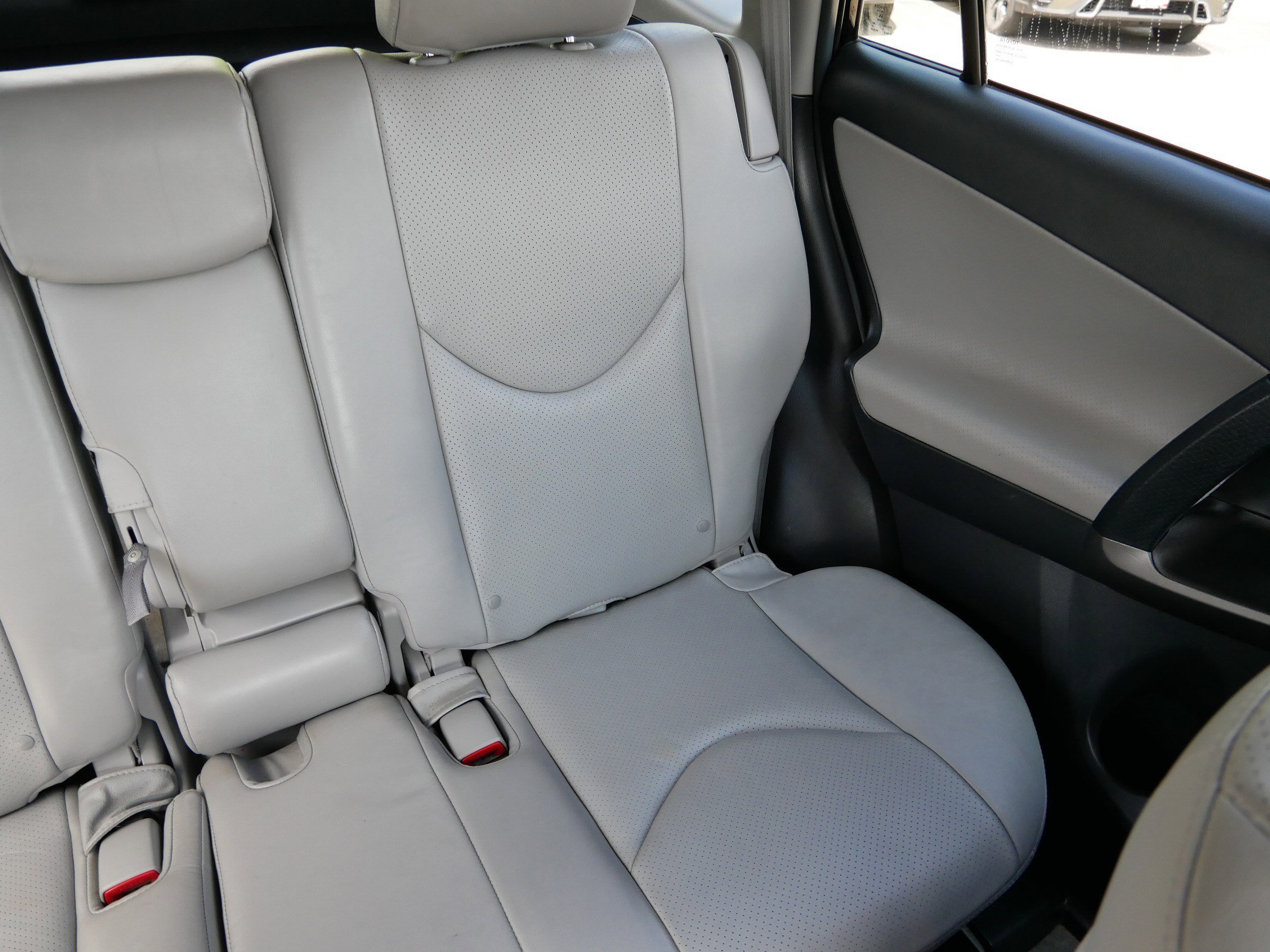 Used 2012 Black Toyota Limited image 14