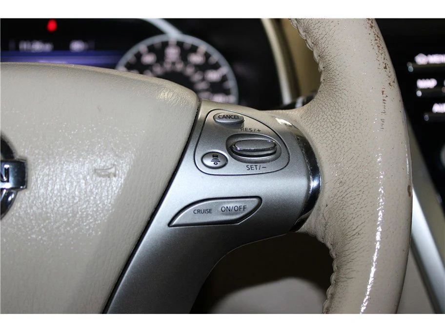 Used 2017 Pearl White Nissan Platinum image 29