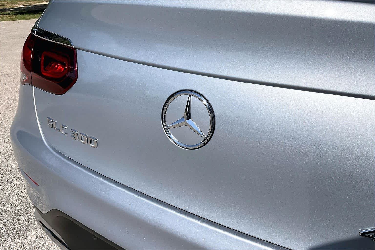 Used 2021 Cirrus Silver Metallic Mercedes-Benz GLC 300 image 30