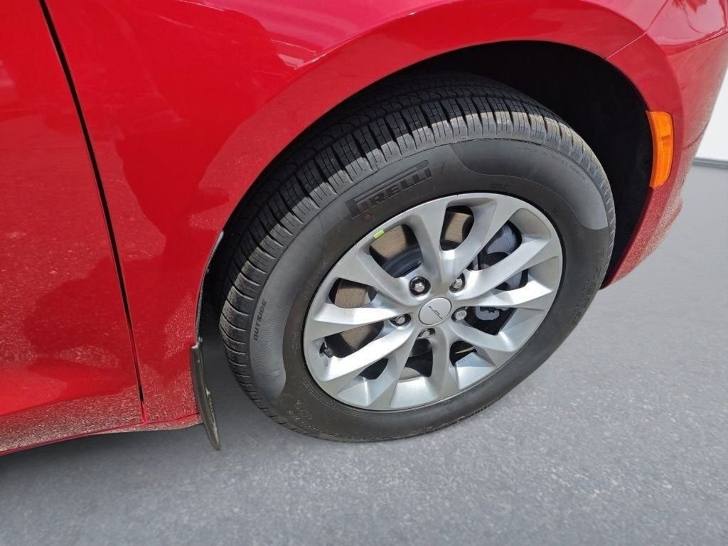 New 2027 Red Hot Pearl-Coat Exterior Paint Chrysler Select image 11