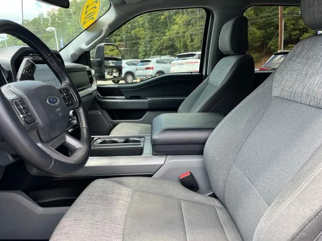 Used 2022 White Ford XLT image 9