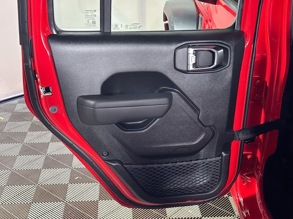 New 2026 Firecracker Red Clear-Coat Exterior Paint Jeep Sport S image 18