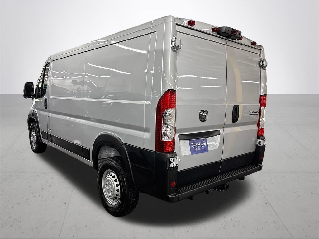 New 2026 Bright Silver Metallic Clear-Coat Exterior Paint RAM Low Roof image 8