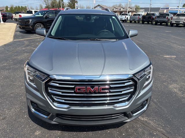 Used 2024 Silver GMC SLT image 9