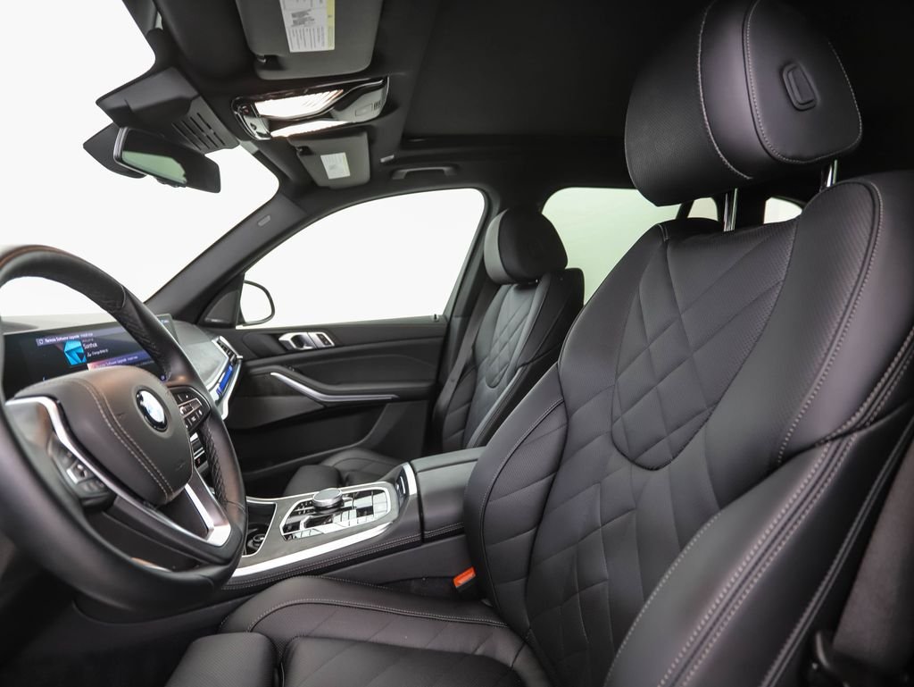 Certified Used 2026 Black Sapphire Metallic BMW xDrive40i image 11