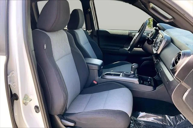 Certified Used 2020 ICE CAP Toyota  image 9
