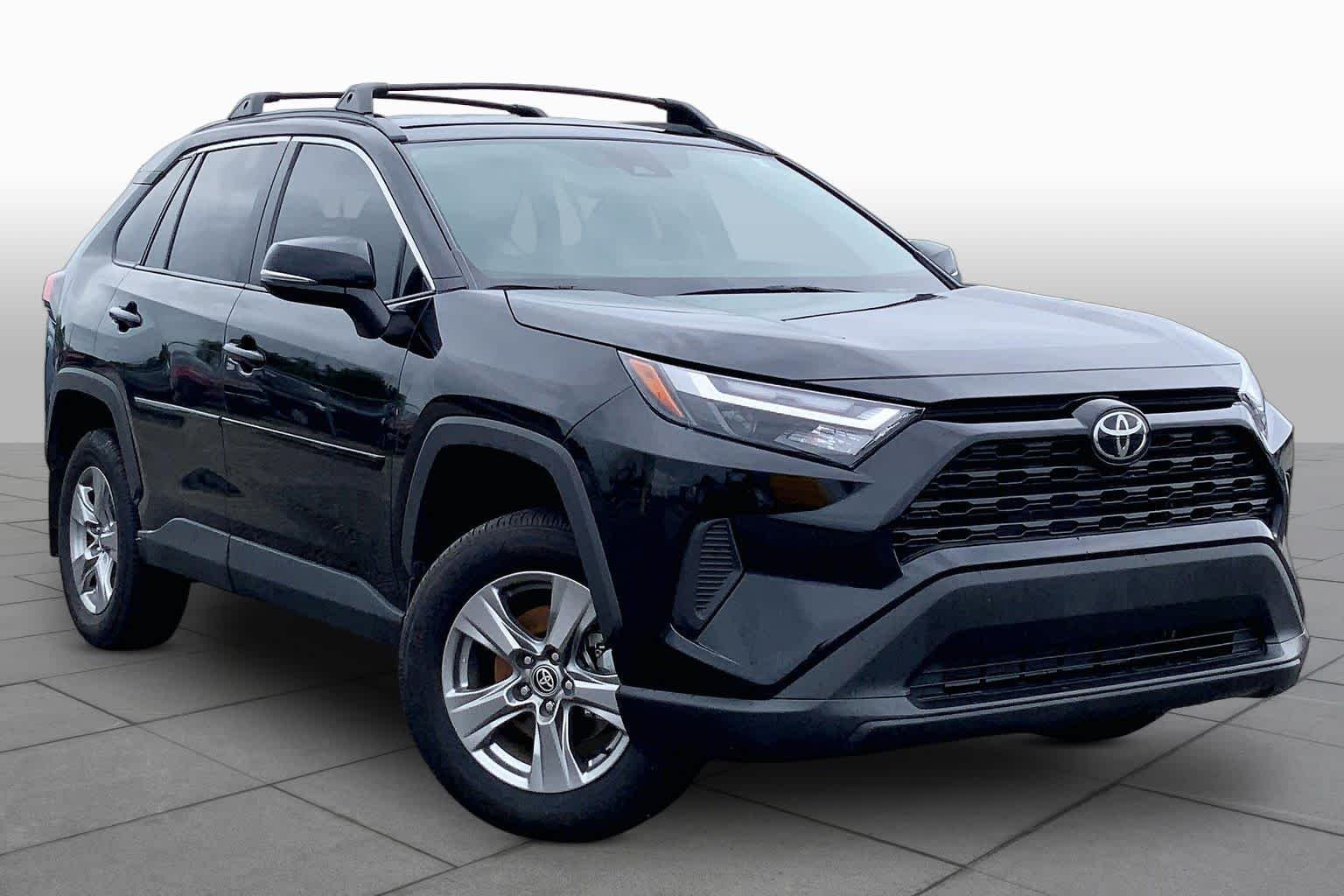 Used 2025 Midnight Black Metallic Toyota XLE image 3