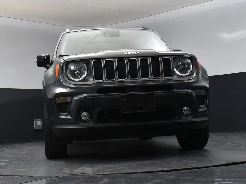 Used 2022 Gray Jeep Limited image 26
