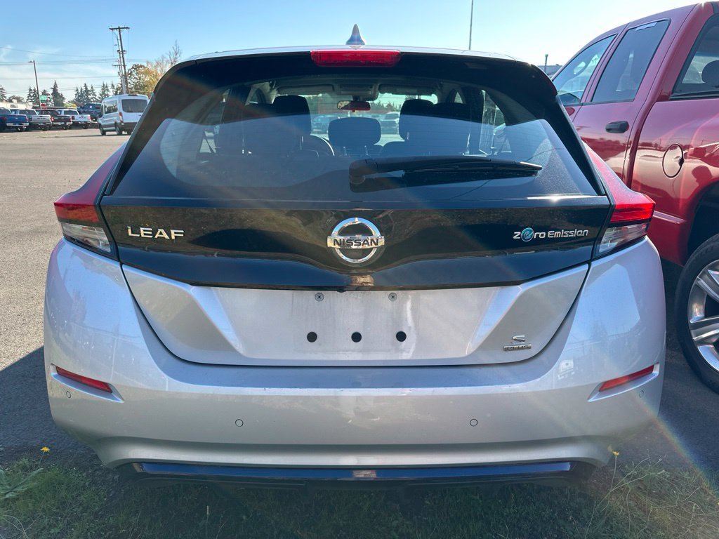 Used 2022 Silver Nissan S Plus image 5