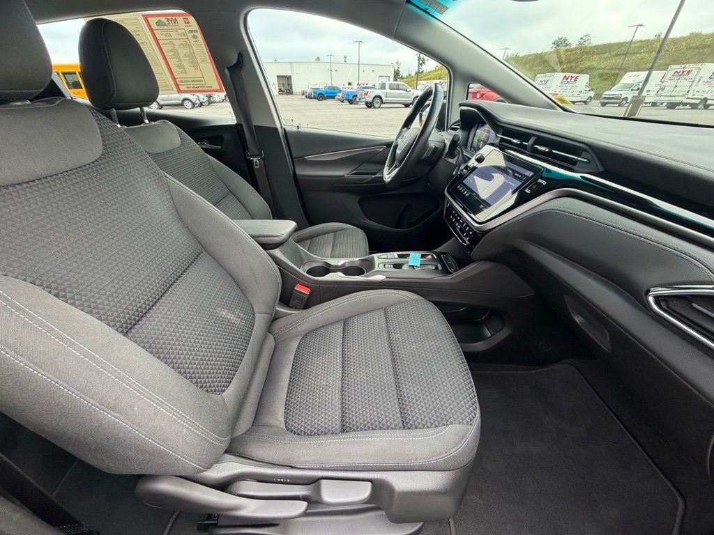Used 2022 White Chevrolet 1LT image 34