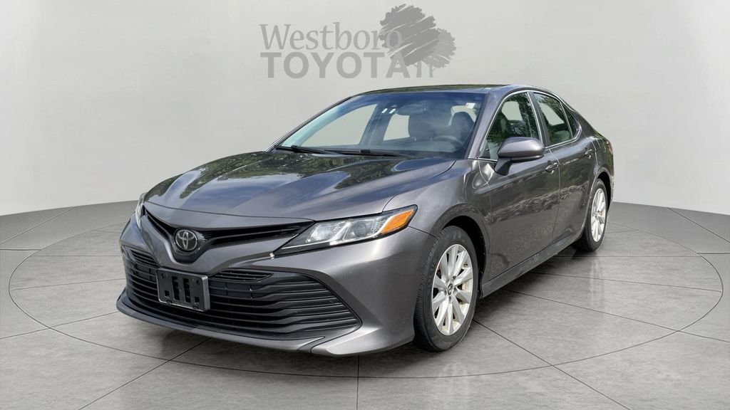 Used 2018 Gray Toyota LE image 3