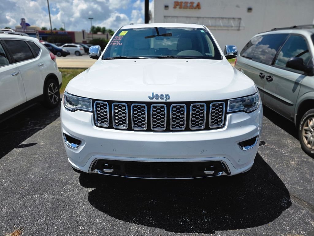 Used 2019 Ivory 3-Coat Jeep Overland image 1