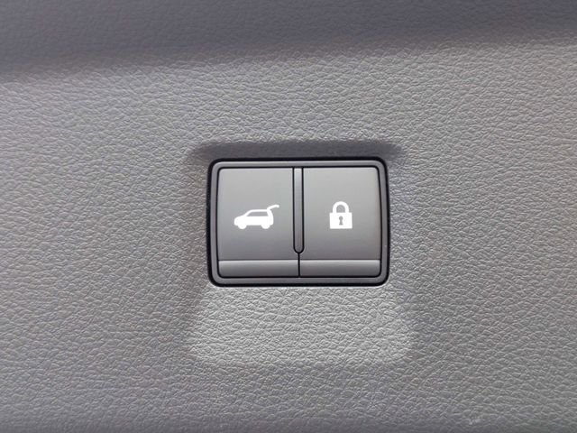 New 2027 RADIANT WHITE INFINITI Pure FWD image 13