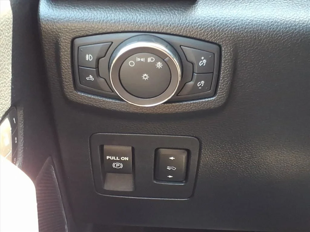 Used 2018 Red Ford Lariat image 15