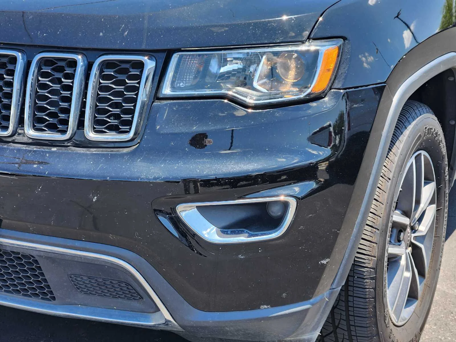 Used 2019 Black Jeep Limited 4x2 image 8