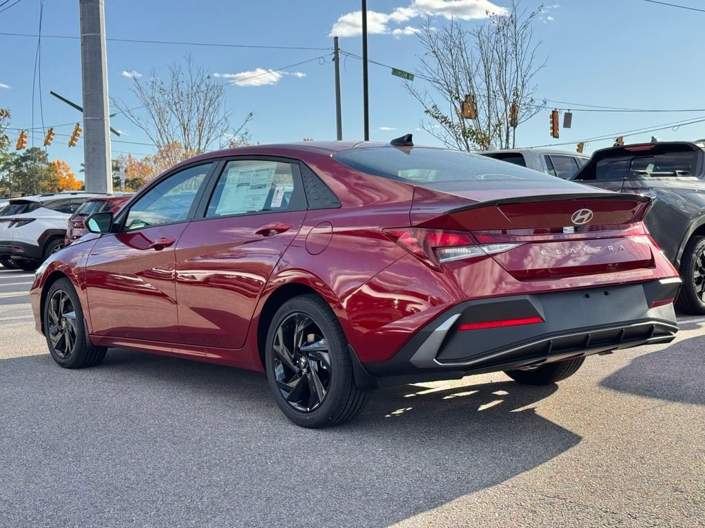 Used 2026 Red Hyundai SEL Sport image 9