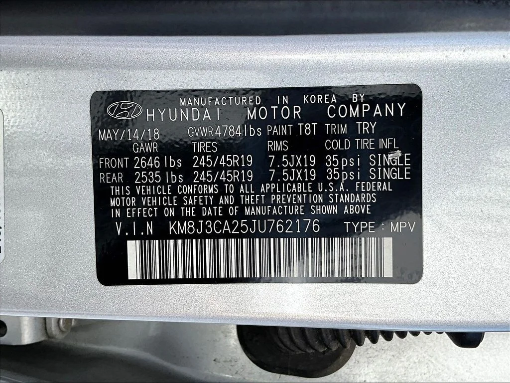 Used 2018 Silver Hyundai Limited image 19