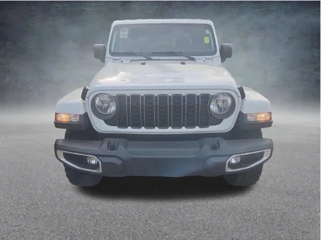 Used 2025 White Jeep High Tide image 2