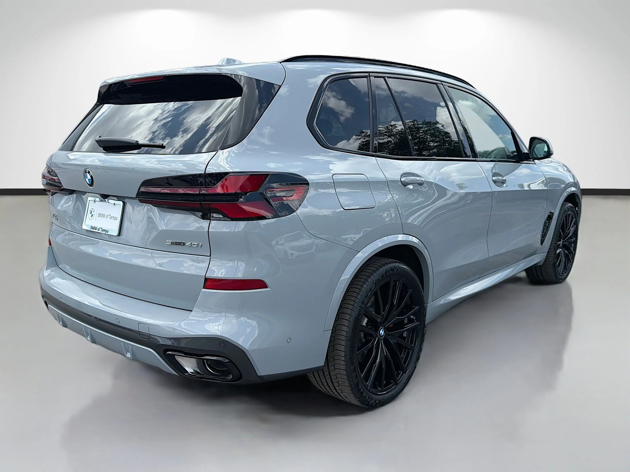 New 2026 Brooklyn Grey Metallic BMW sDrive40i image 3