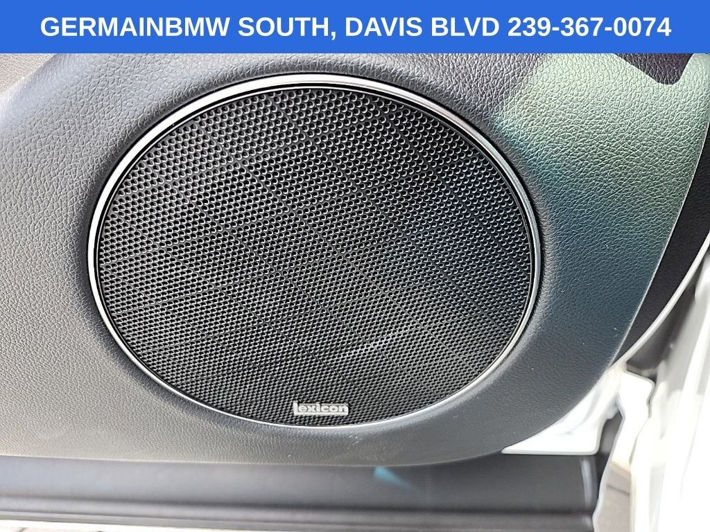 Used 2022 White Genesis 3.5T Sport image 19