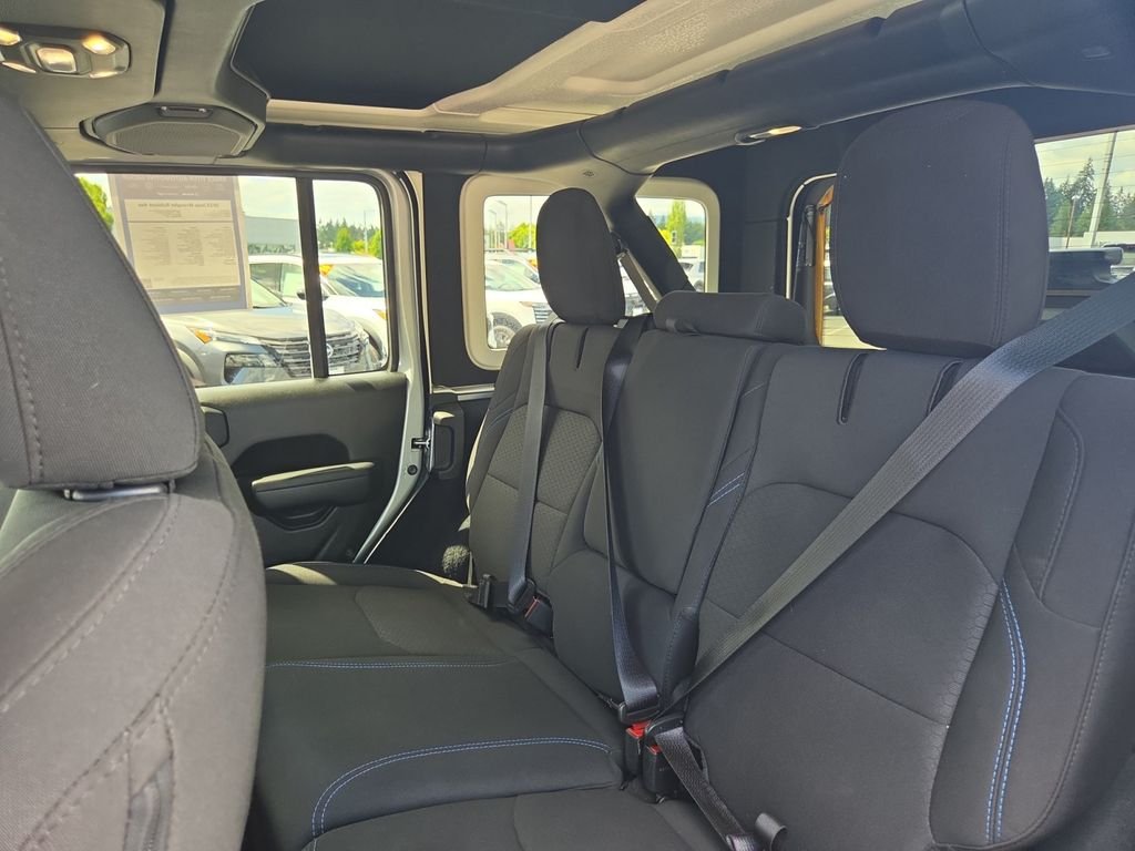 Used 2023 Silver Jeep Rubicon 4xe image 18