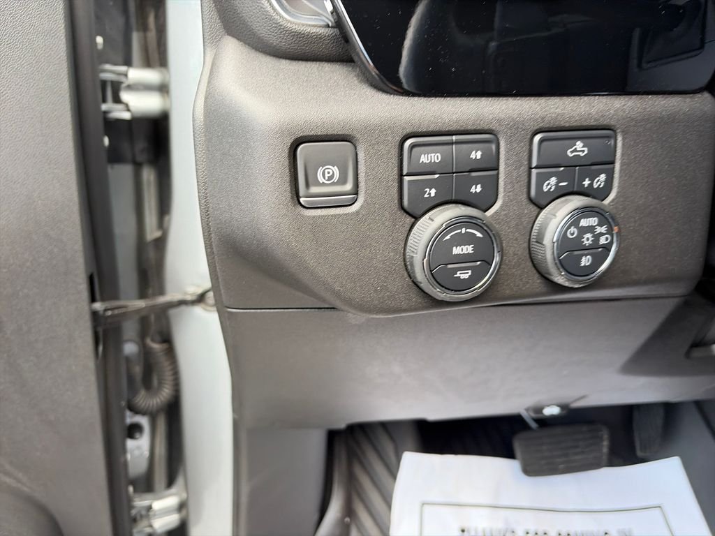 Used 2025 Gray Chevrolet RST image 21