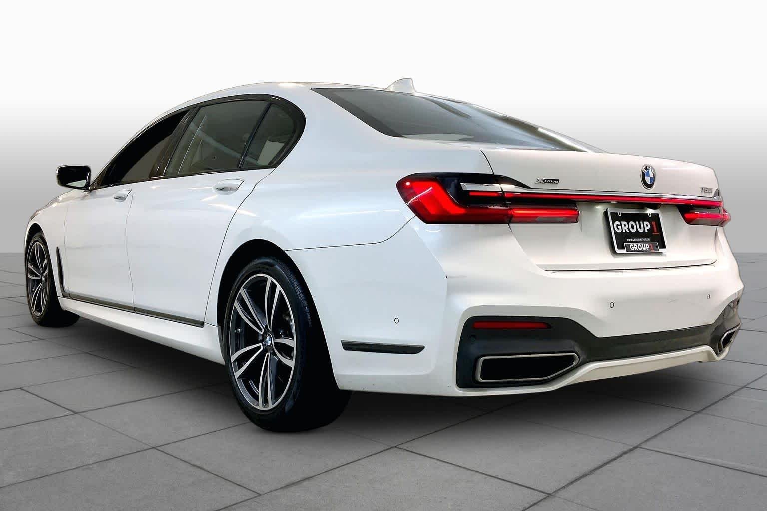 Used 2022 Mineral White Metallic BMW 750i xDrive image 11