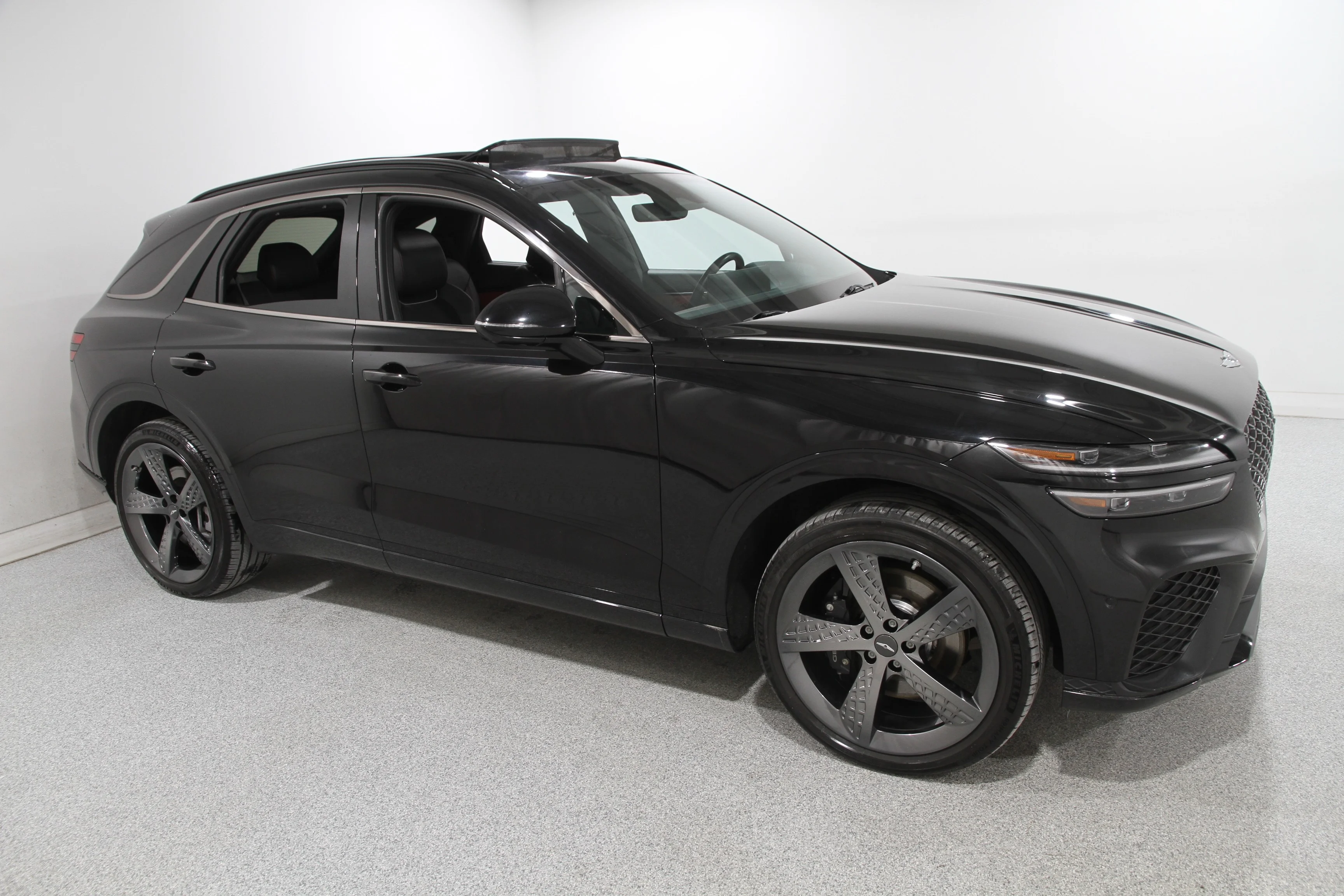 Used 2022 Vik Black Metallic Genesis 3.5T Sport Plus image 1