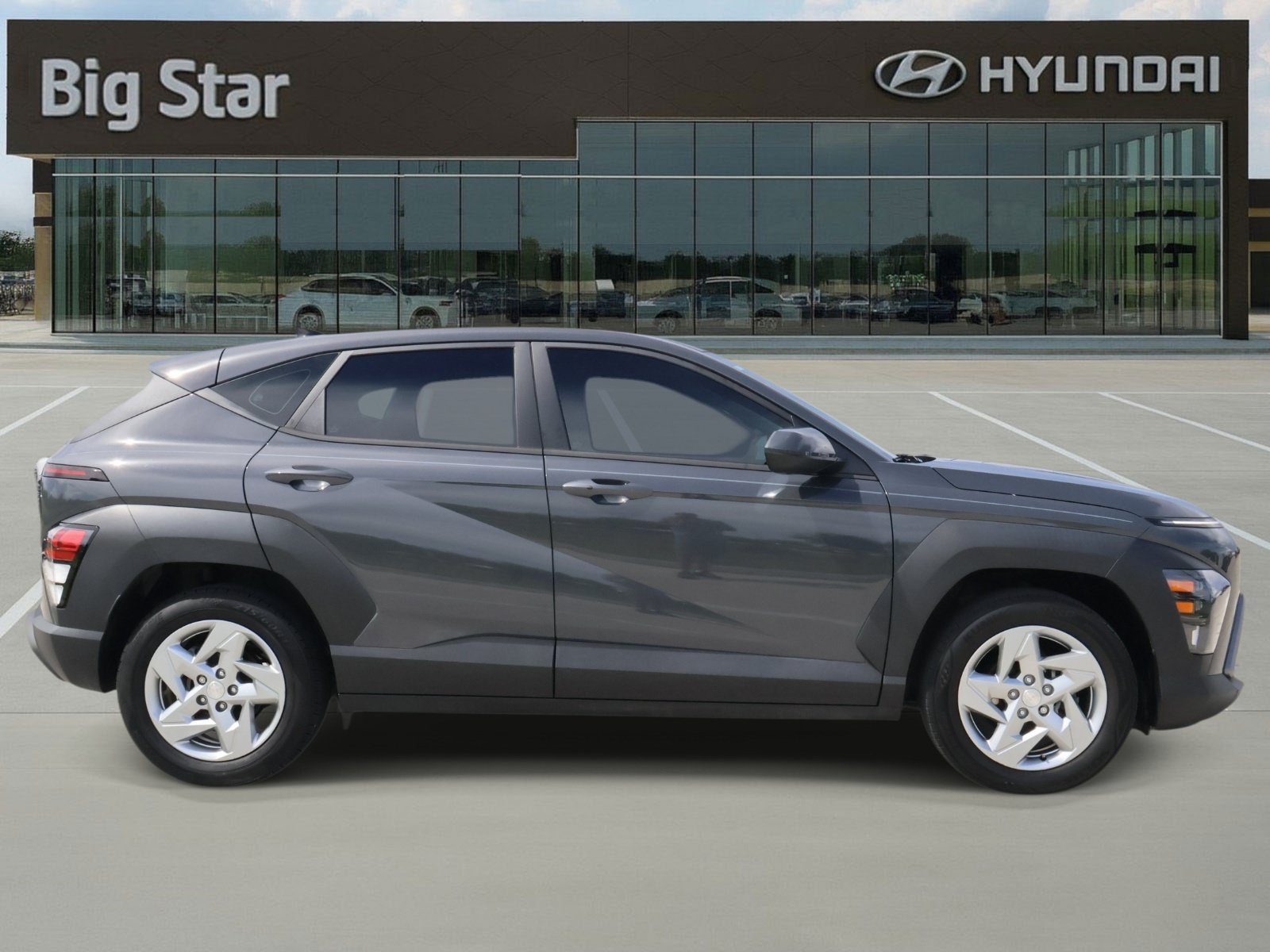 Used 2024 Ecotronic Gray Pearl Hyundai SE image 5