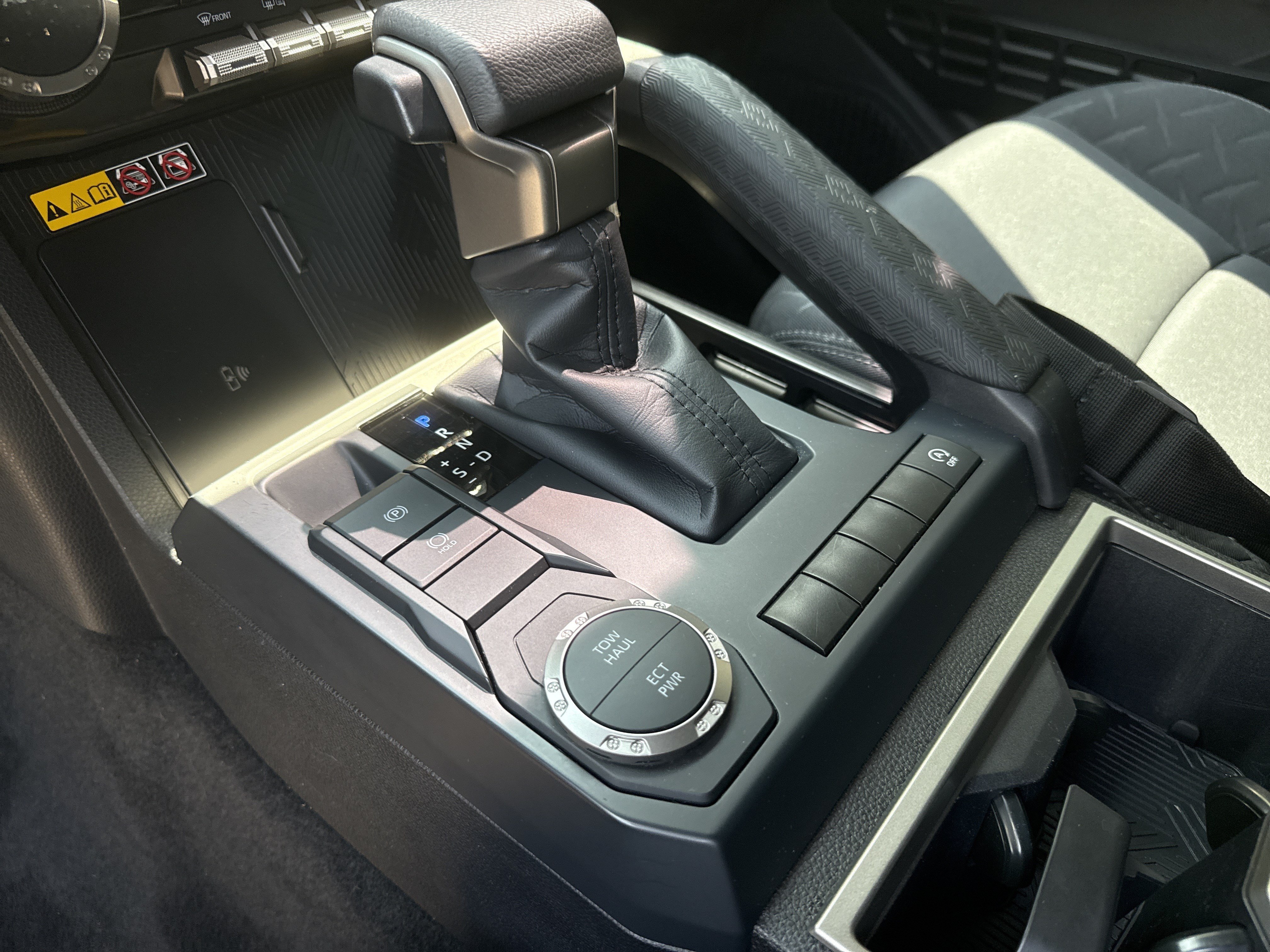 Used 2024 Ice Toyota SR5 image 30