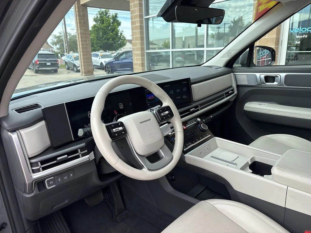 Used 2024 Gray Hyundai SEL image 7