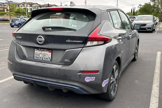 Used 2019 Gun Metallic Nissan SL image 7