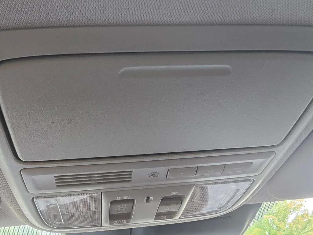 Used 2021  Honda EX-L image 32