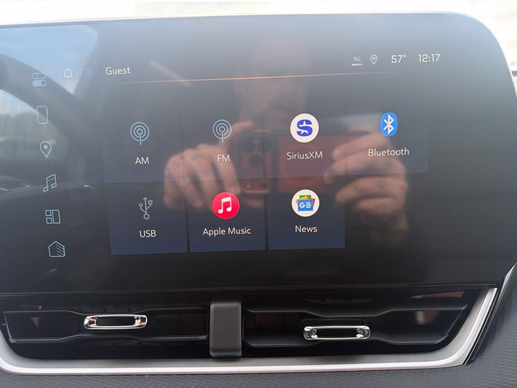 2027 Chevrolet Equinox LT - Photo 23