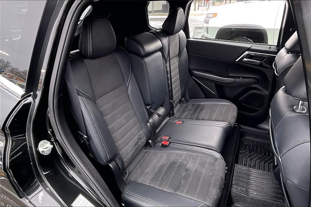 2024 MITSUBISHI OUTLANDER - Image 23